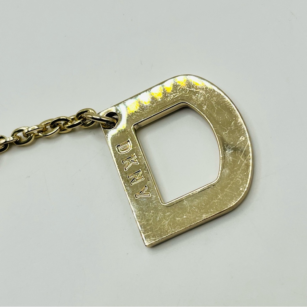 DKNY Gold tone purse charm Keychain with latch - Picture 2 of 3